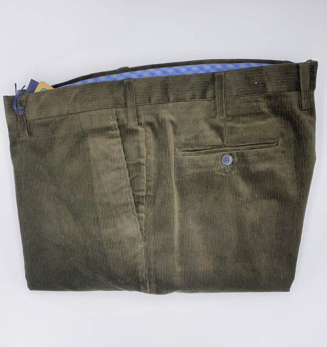 Baršunaste hlače MAXFORT zelene boje veličine 60 do 70 